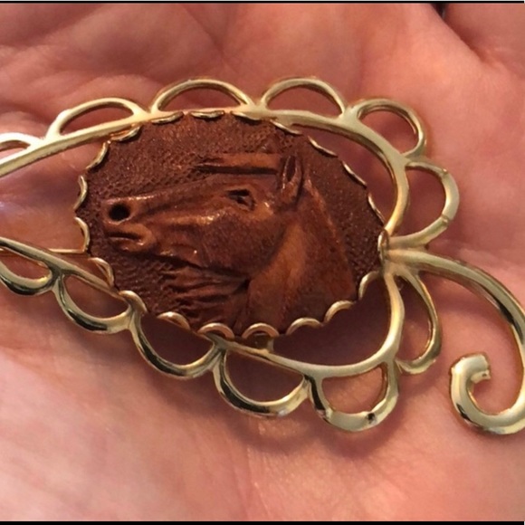 🐎CARVED WOODEN HORSEY🐎 - Picture 2 of 4